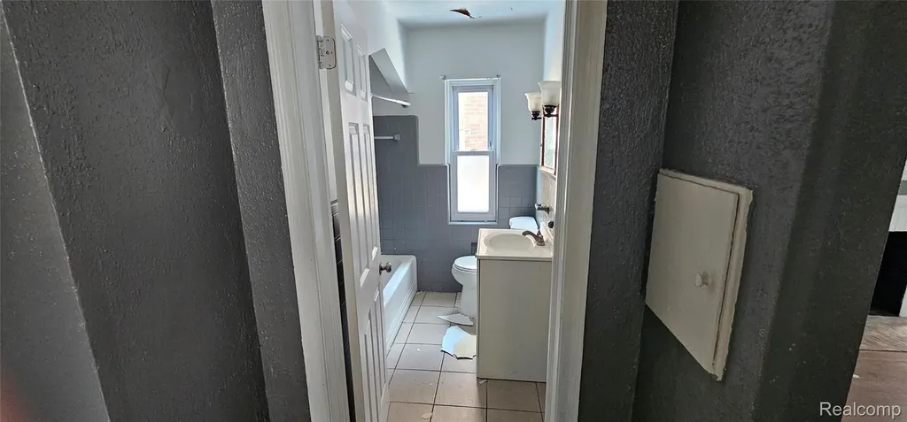 10109 Mckinney Street Detroit City MI 48224