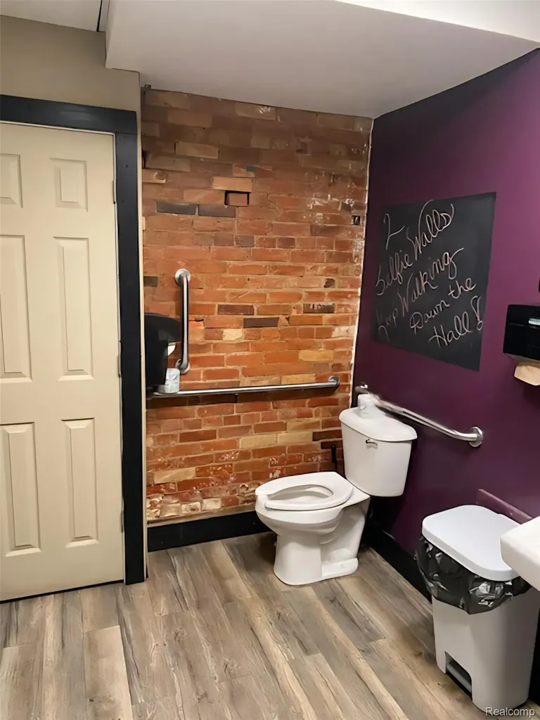 310 N Main Street Davison City MI 48423
