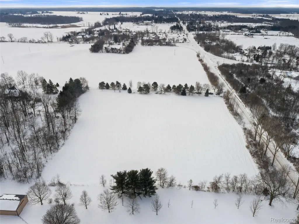 Bre A00 Six Mile Road Salem Township MI 48168