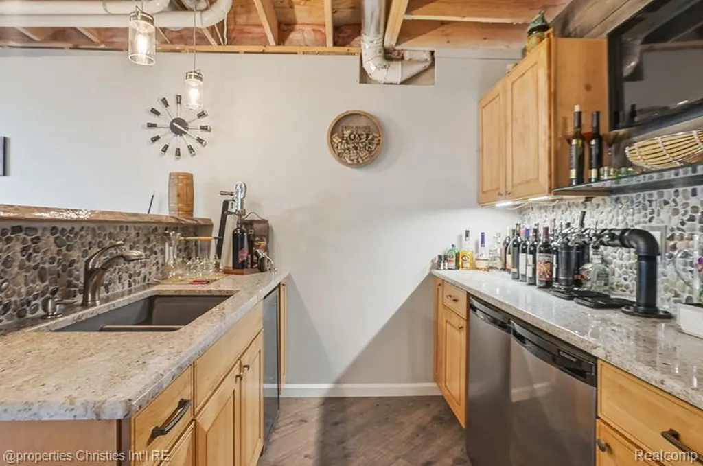 921 Kyle Court White Lake Charter Township MI 48383