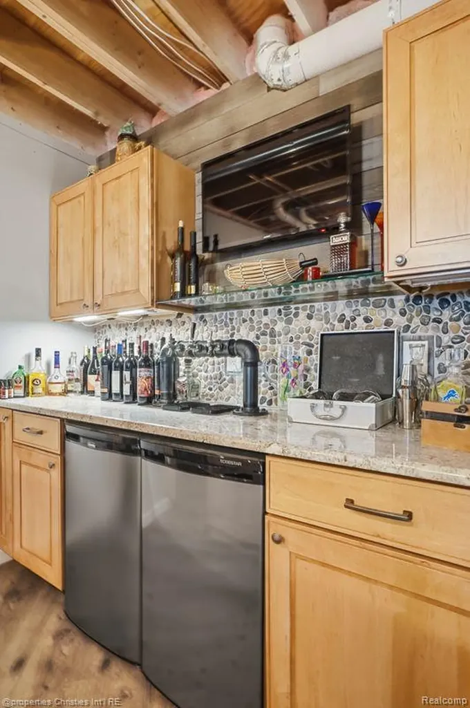 921 Kyle Court White Lake Charter Township MI 48383