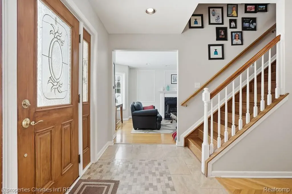 921 Kyle Court White Lake Charter Township MI 48383