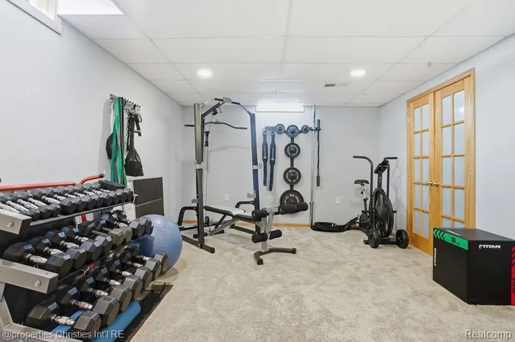 921 Kyle Court White Lake Charter Township MI 48383