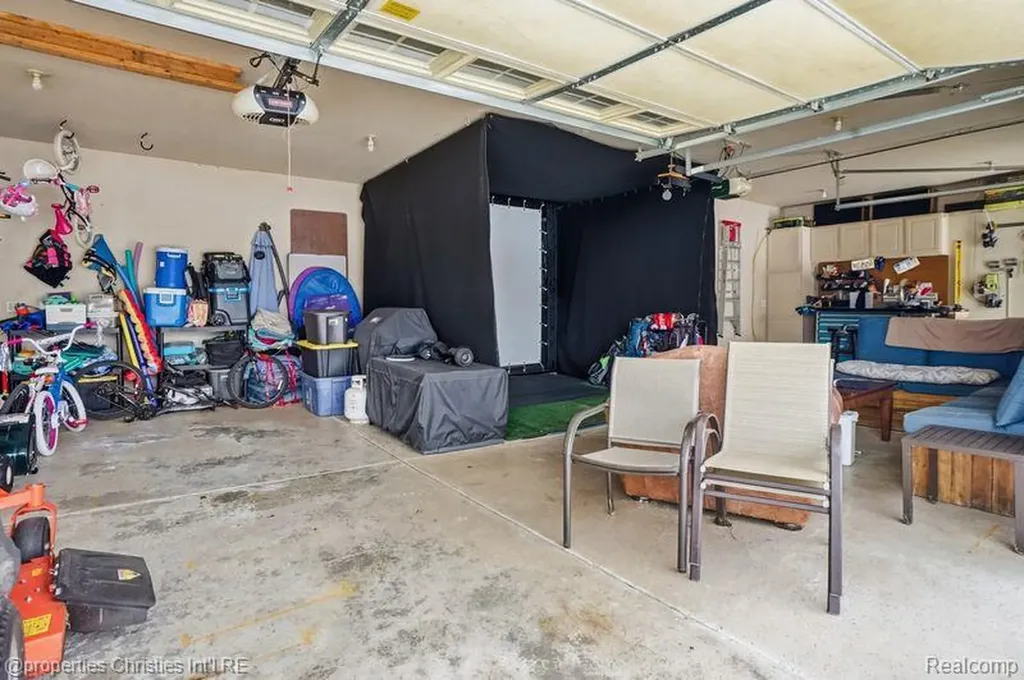 921 Kyle Court White Lake Charter Township MI 48383