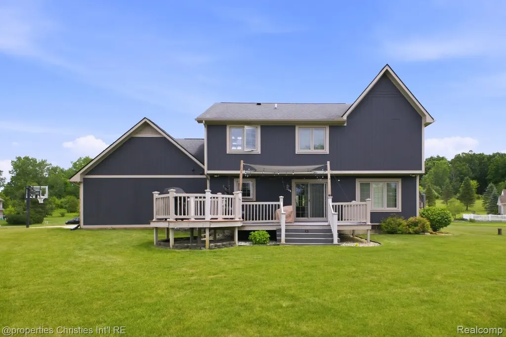 921 Kyle Court White Lake Charter Township MI 48383