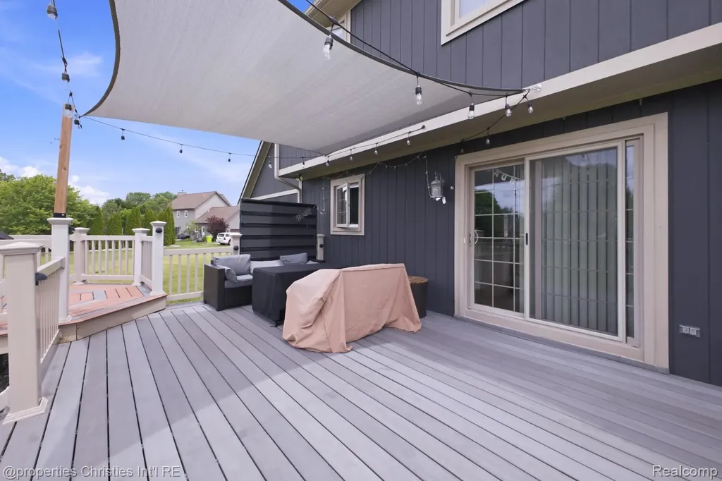 921 Kyle Court White Lake Charter Township MI 48383