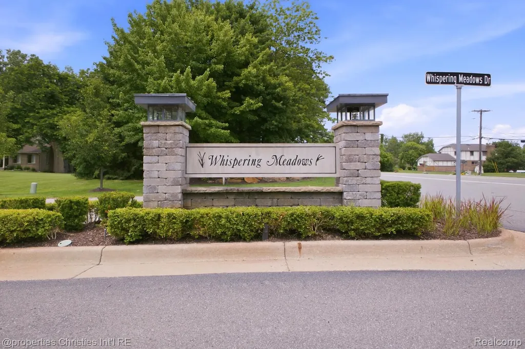 921 Kyle Court White Lake Charter Township MI 48383