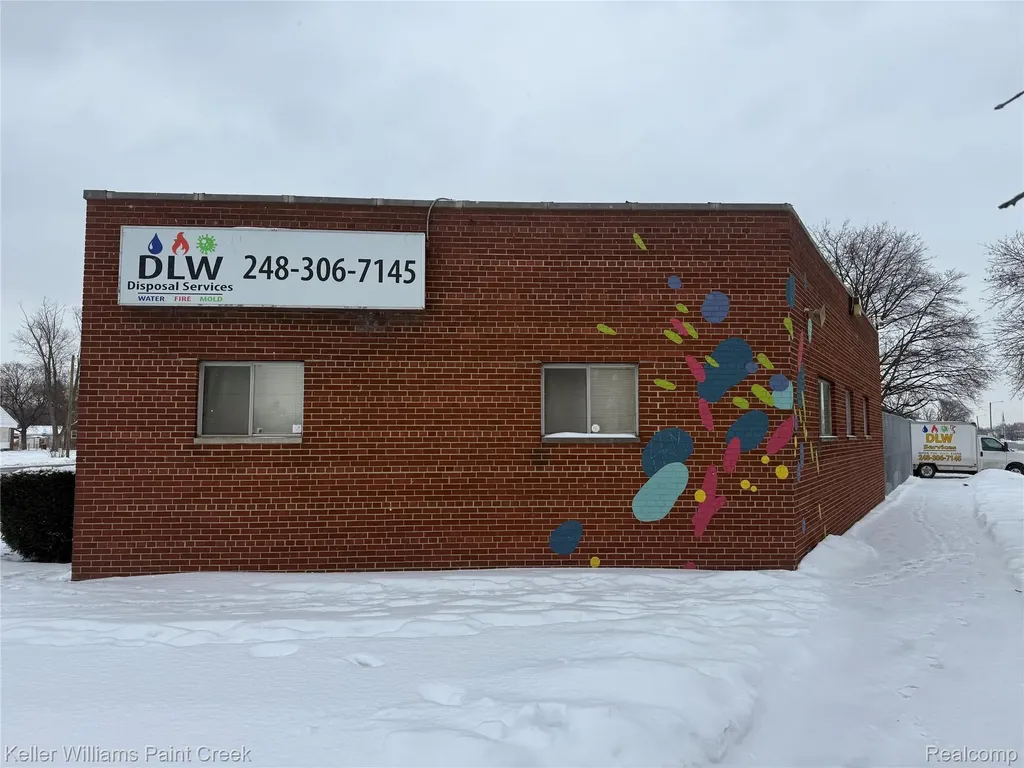 10575 Morang Drive Detroit City MI 48224