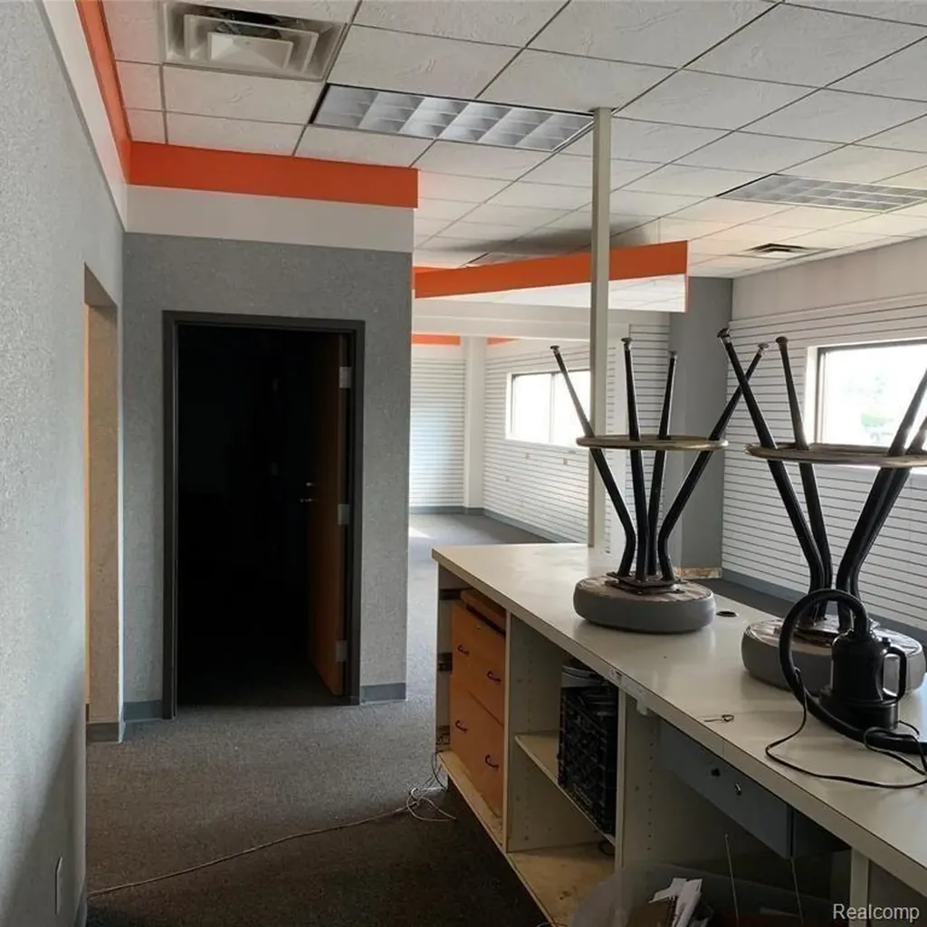 2632 Lippincott Boulevard Flint City MI 48507
