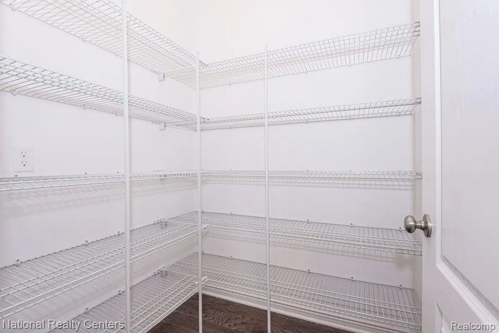 53212 Woodland Meadows Chesterfield Township MI 48047