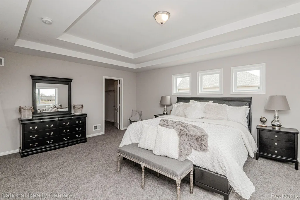 53212 Woodland Meadows Chesterfield Township MI 48047