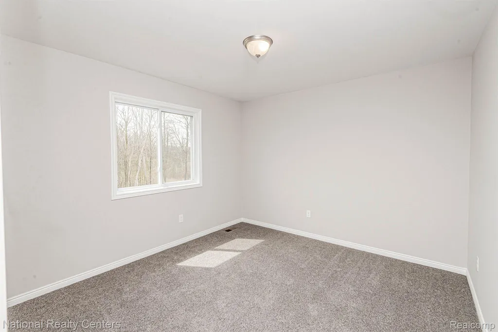 53212 Woodland Meadows Chesterfield Township MI 48047