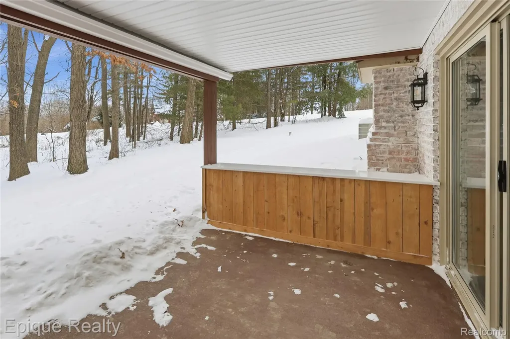 4563 Clifford Road Genoa Township MI 48116