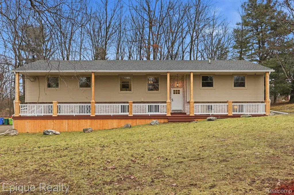 4563 Clifford Road Genoa Township MI 48116