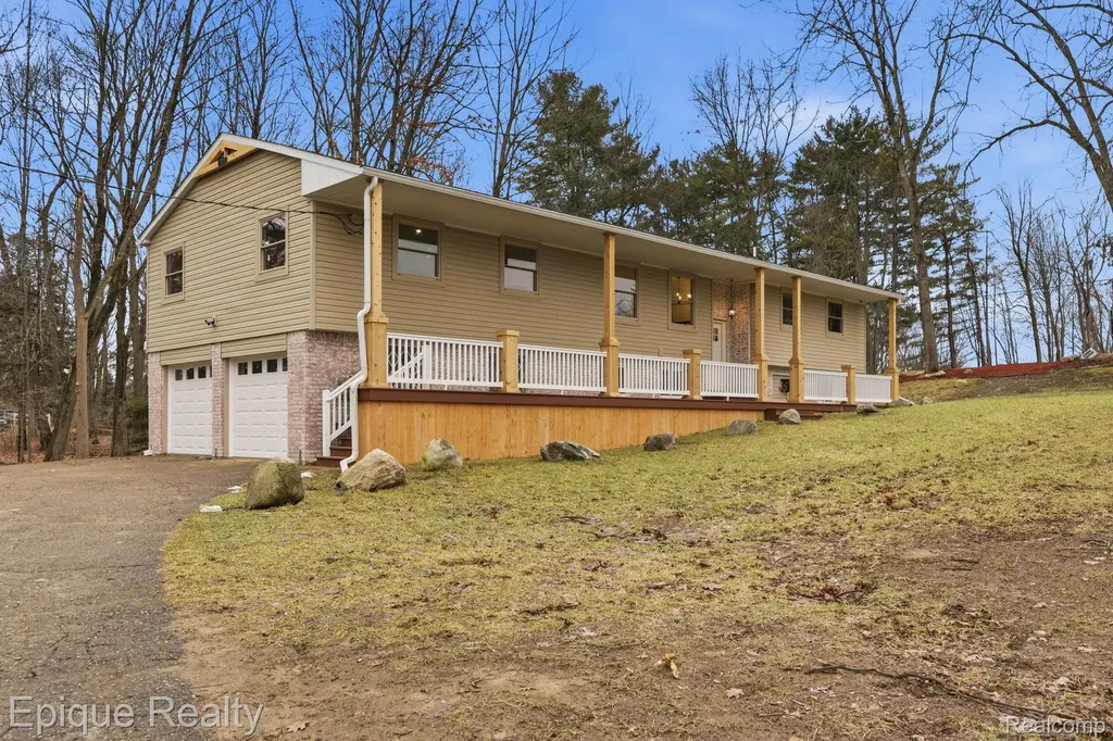 4563 Clifford Road Genoa Township MI 48116