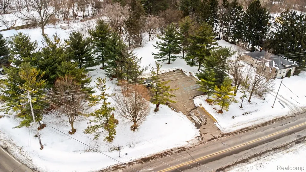 1011 S Graham Road Flint Charter Township MI 48532