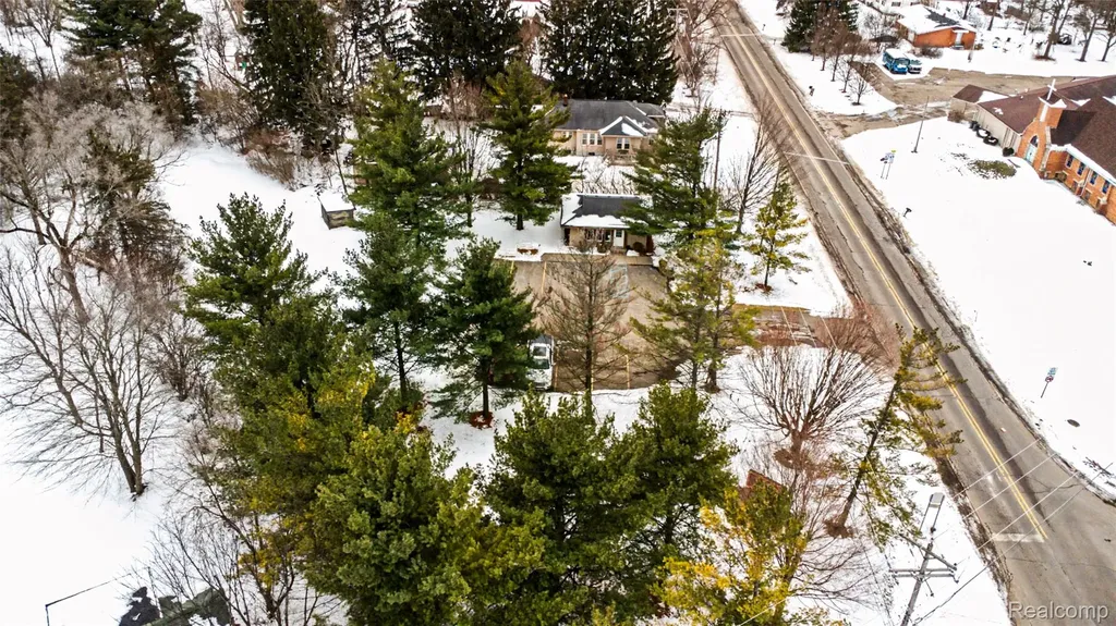 1011 S Graham Road Flint Charter Township MI 48532