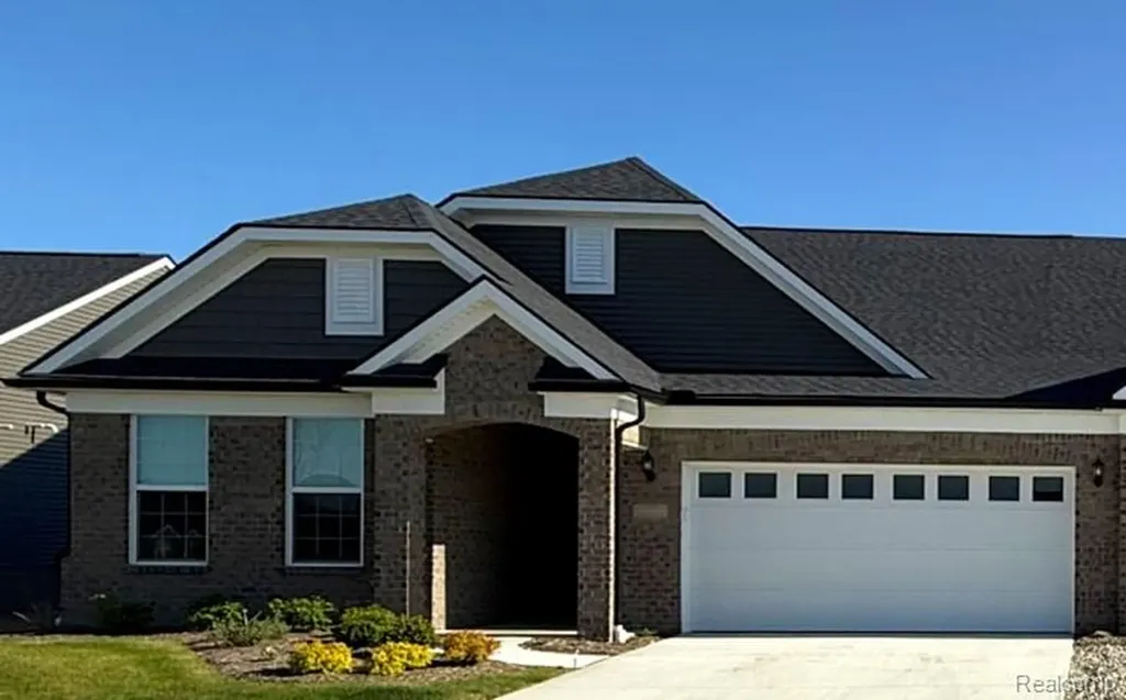 42791 Arbor Drive Clinton Charter Township MI 48038