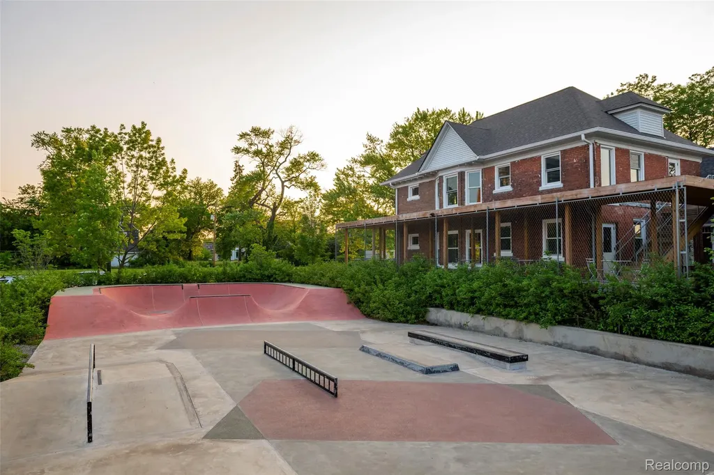 1797 Holcomb Street Detroit City MI 48214