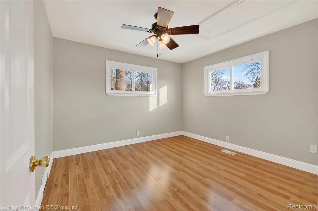 6015 Wilmer Street Westland City MI 48185