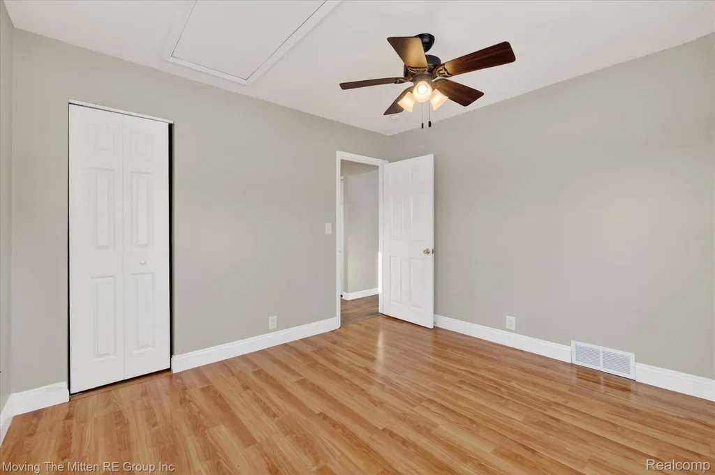 6015 Wilmer Street Westland City MI 48185
