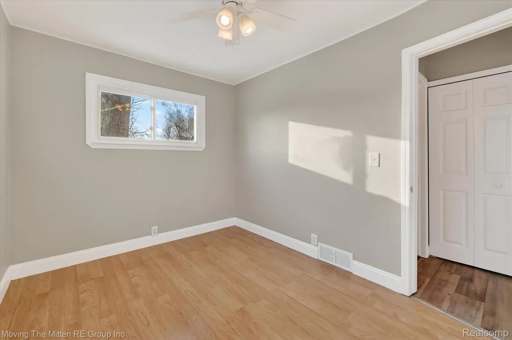 6015 Wilmer Street Westland City MI 48185