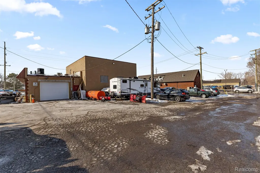 2401 Fort Street Trenton City MI 48183