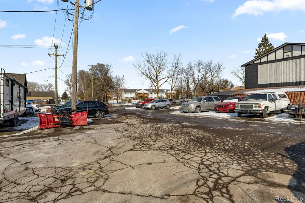 2401 Fort Street Trenton City MI 48183