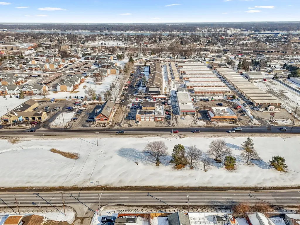 2401 Fort Street Trenton City MI 48183