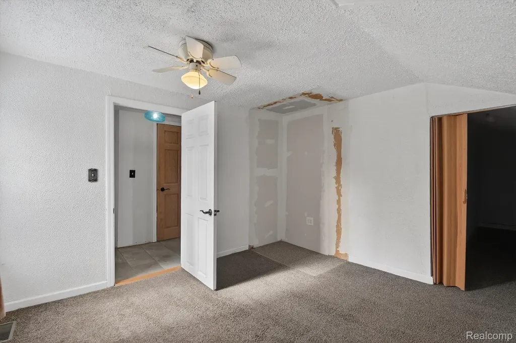 13574 Fairview Court Van Buren Charter Township MI 48111