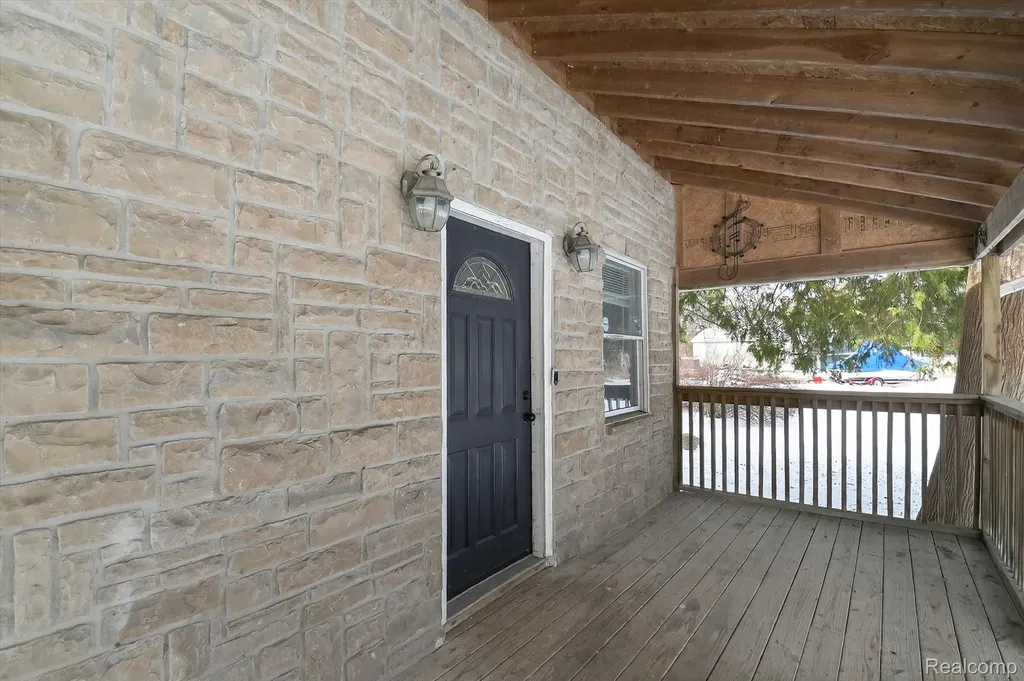 13574 Fairview Court Van Buren Charter Township MI 48111