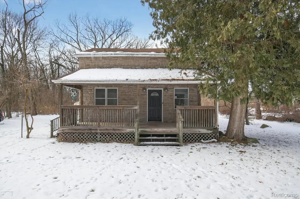 13574 Fairview Court Van Buren Charter Township MI 48111