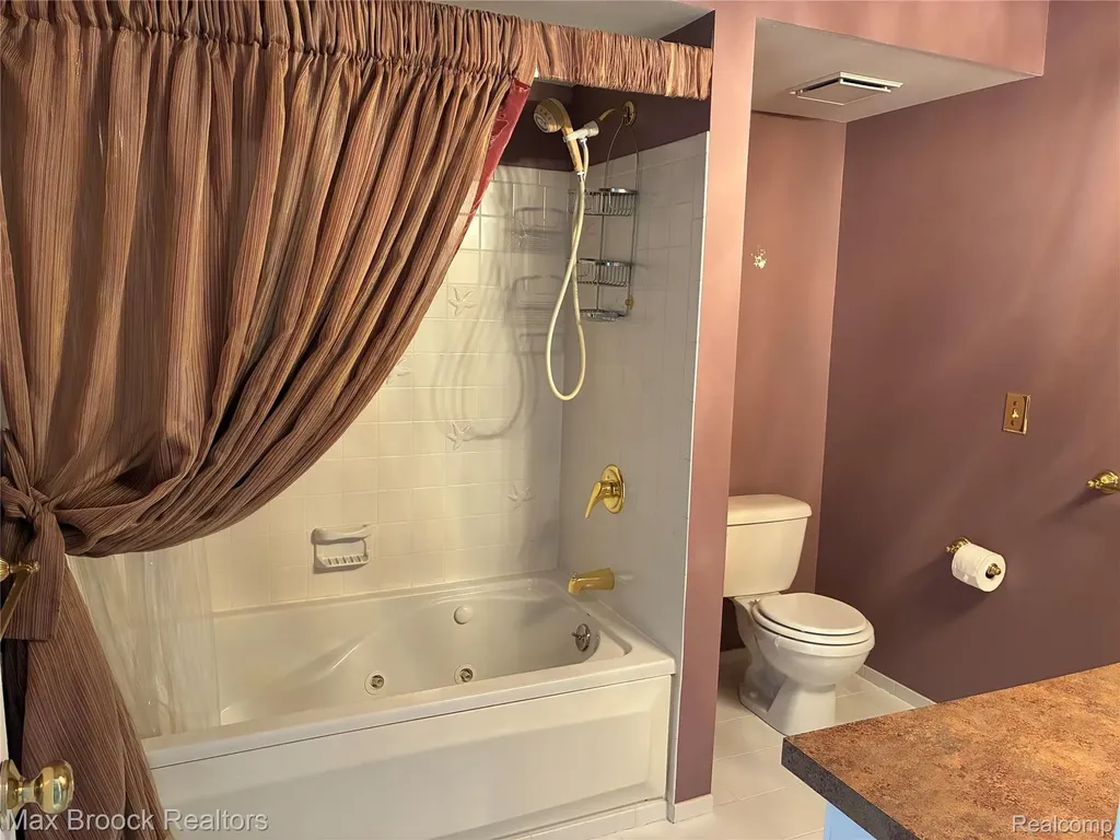 42479 Eldon Circle Clinton Charter Township MI 48038
