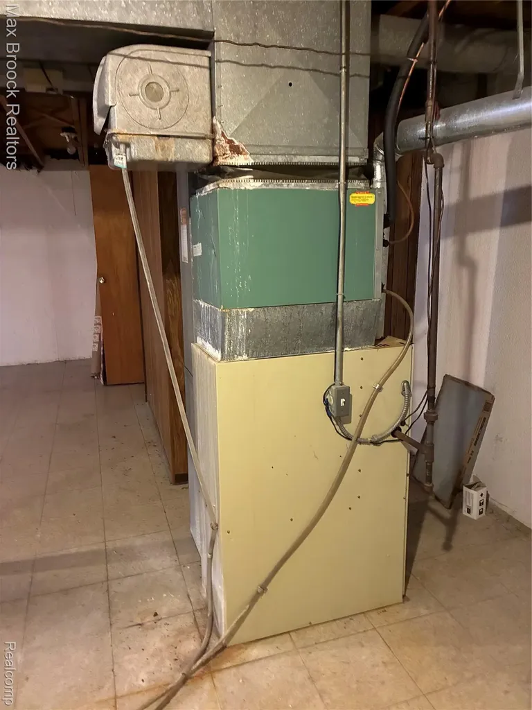 42479 Eldon Circle Clinton Charter Township MI 48038