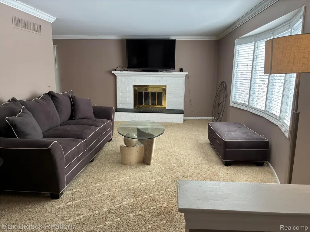 42479 Eldon Circle Clinton Charter Township MI 48038
