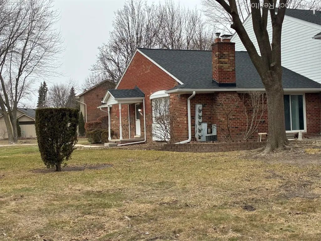 42479 Eldon Circle Clinton Charter Township MI 48038