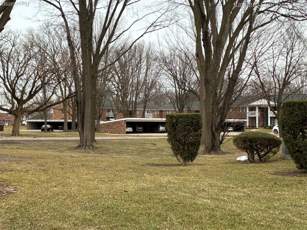 42479 Eldon Circle Clinton Charter Township MI 48038