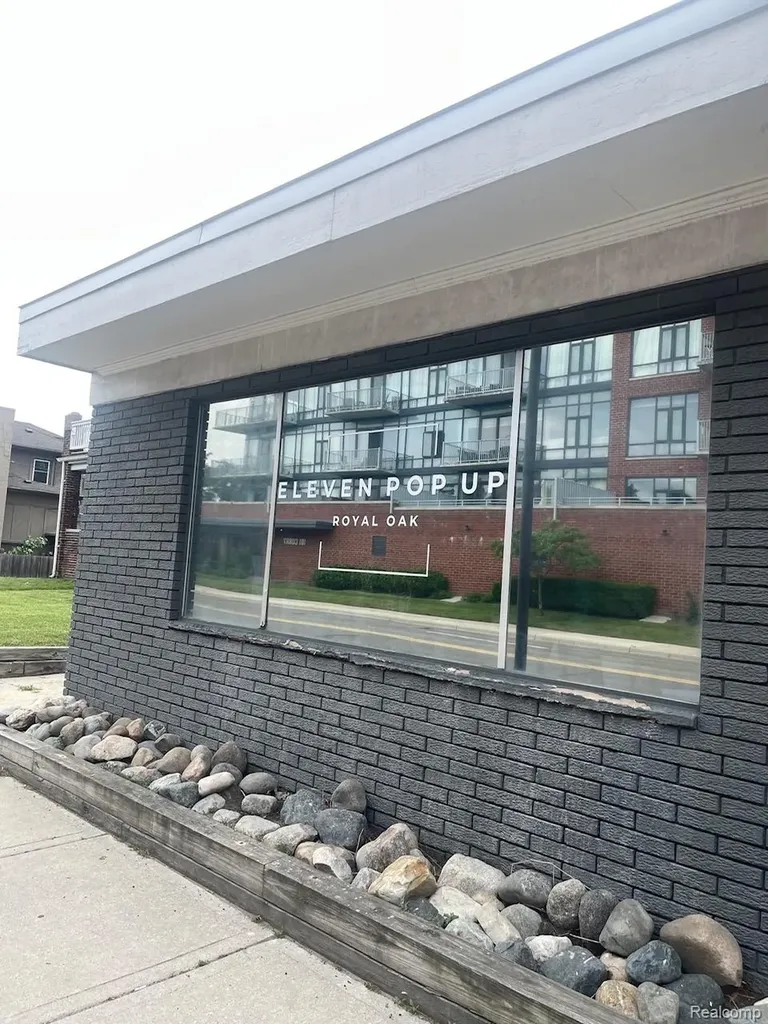 520 E 11 Mile Road Royal Oak City MI 48067