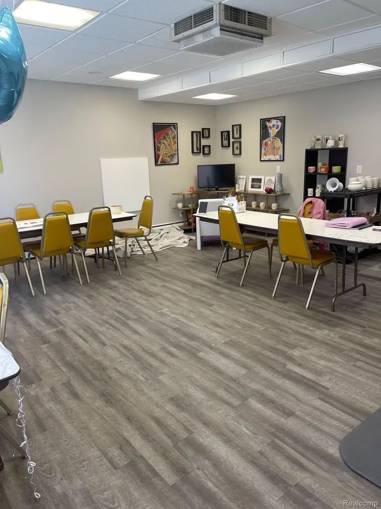 520 E 11 Mile Road Royal Oak City MI 48067