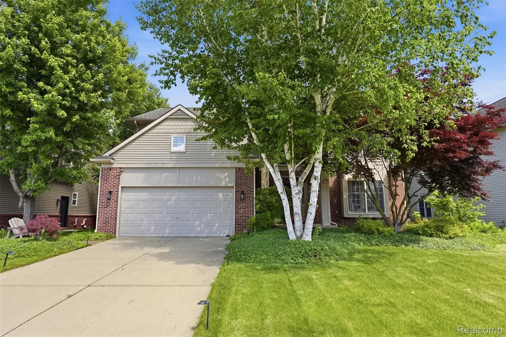 1174 Horseshoe Drive South Lyon City MI 48178