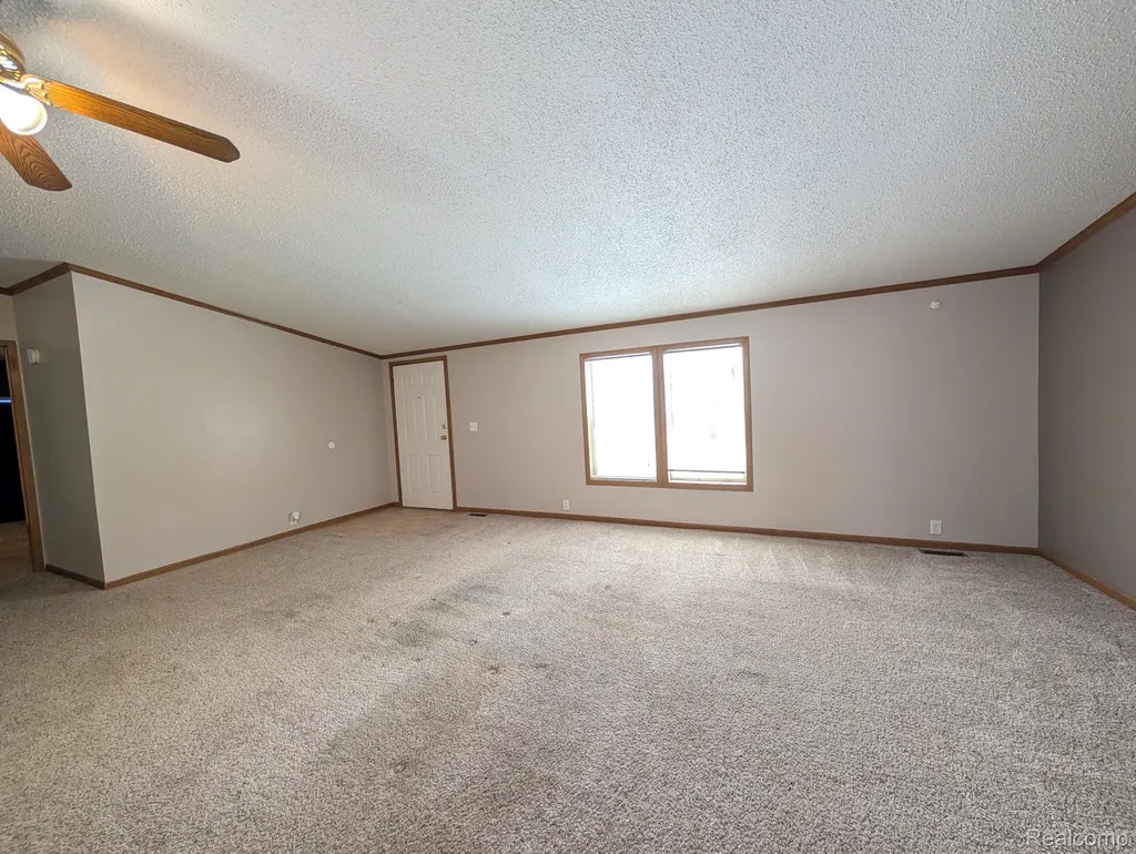 11413 Harbor Cove Fenton City MI 48430