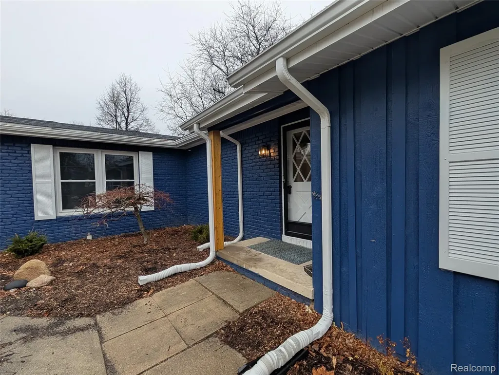 6353 Perry Road Grand Blanc Charter Township MI 48439