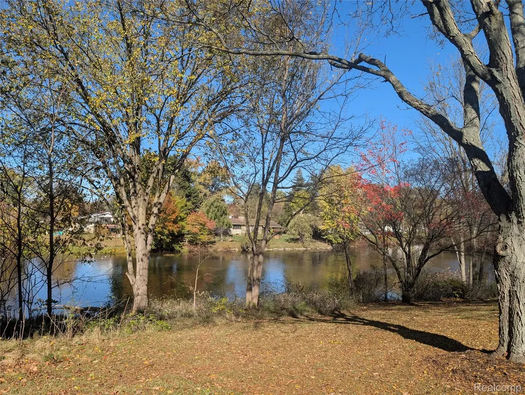 6353 Perry Road Grand Blanc Charter Township MI 48439