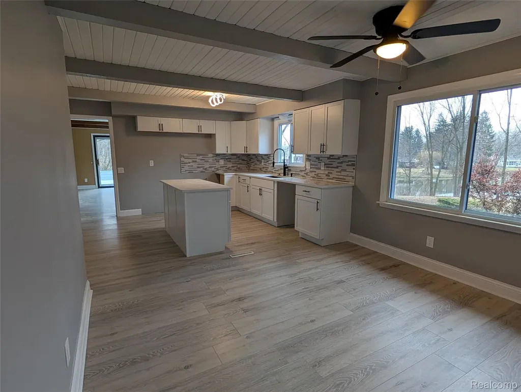 6353 Perry Road Grand Blanc Charter Township MI 48439
