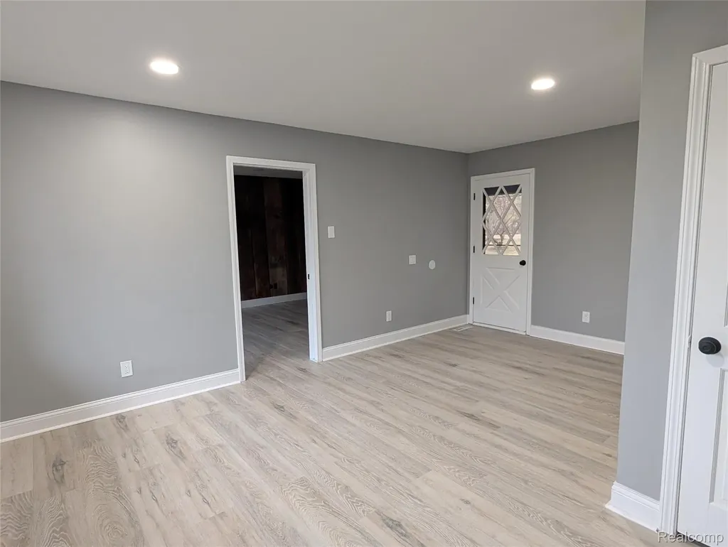 6353 Perry Road Grand Blanc Charter Township MI 48439