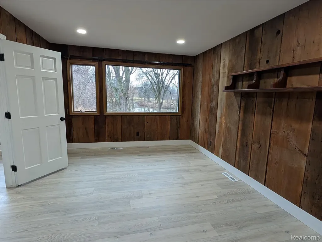 6353 Perry Road Grand Blanc Charter Township MI 48439