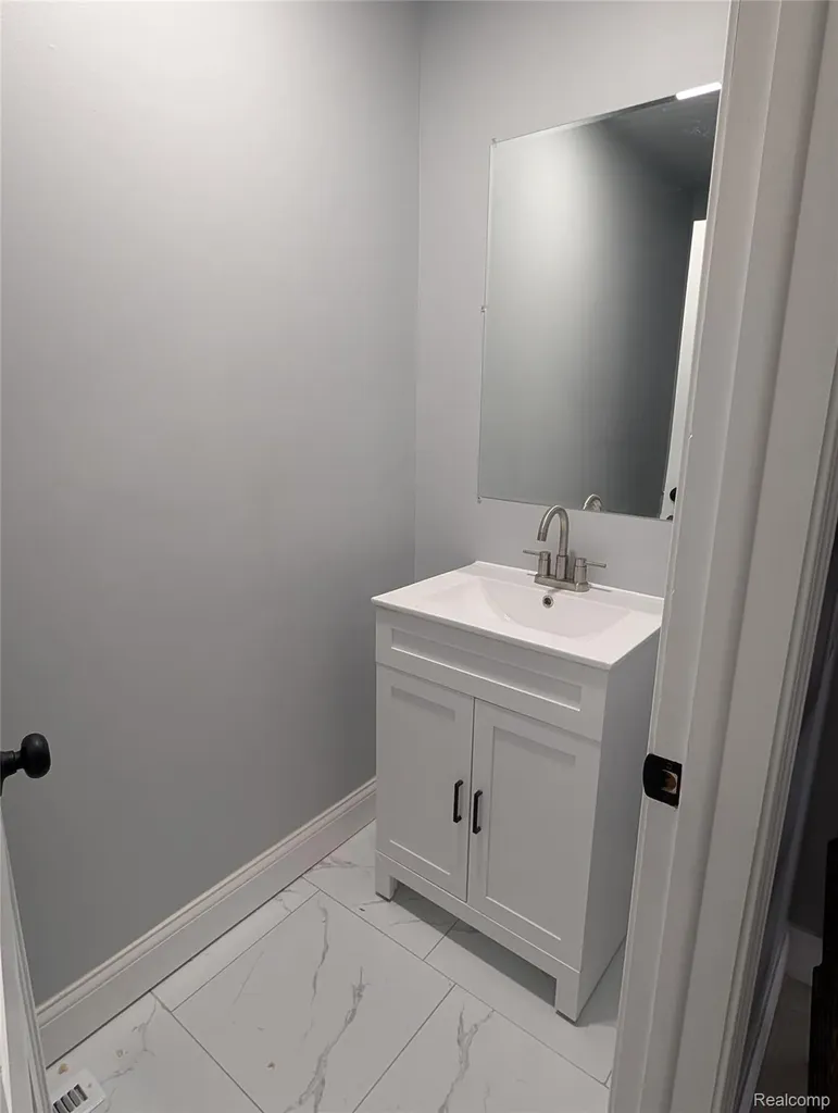 6353 Perry Road Grand Blanc Charter Township MI 48439