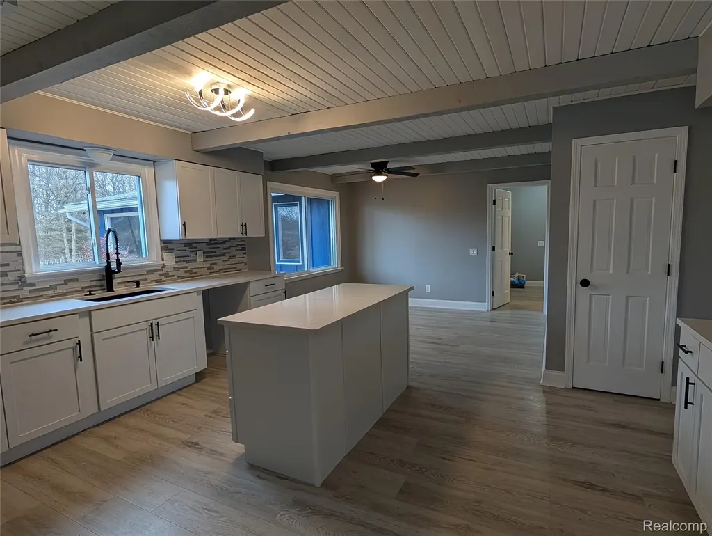 6353 Perry Road Grand Blanc Charter Township MI 48439