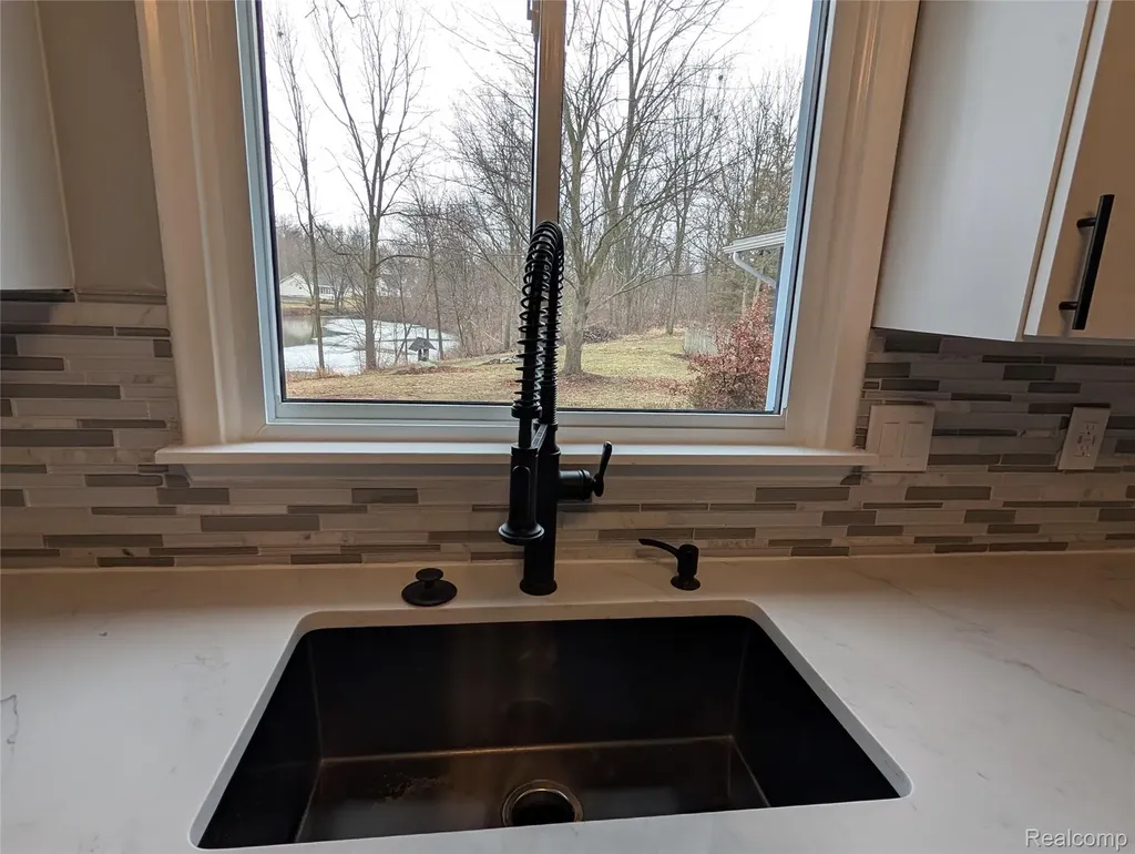 6353 Perry Road Grand Blanc Charter Township MI 48439