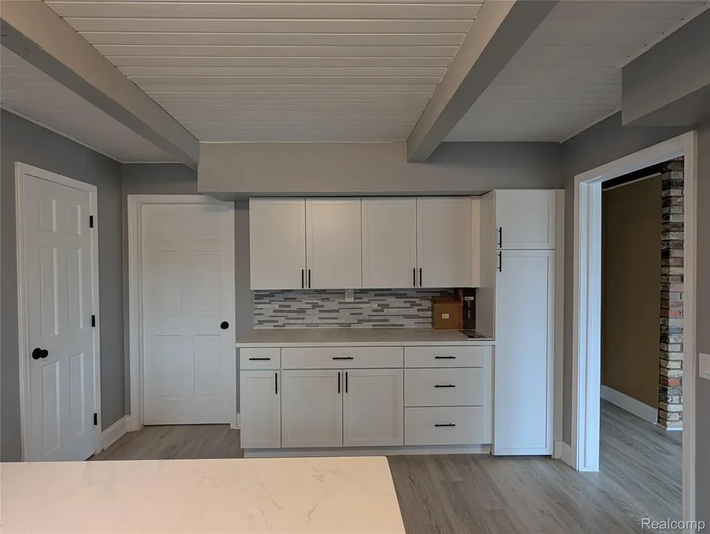 6353 Perry Road Grand Blanc Charter Township MI 48439